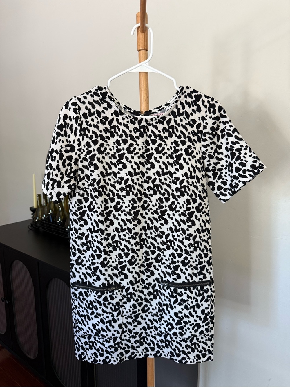 Neon Rose Black & White Animal Print Short Sleeve Mini Dress Womenโs Size 10